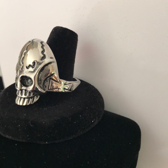 Stainless Steel Skull Ring - Picture 2 of 2